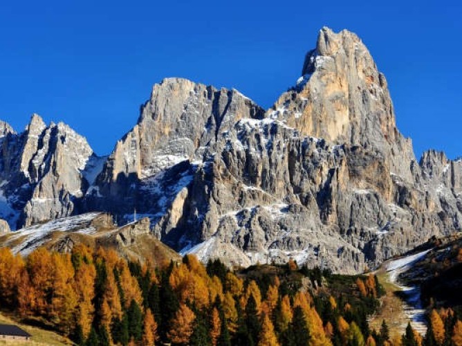 Hotel Fratazza - Detail of the Dolomites