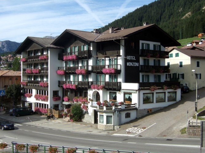 Hotel Monzoni - Facade of the Hotel