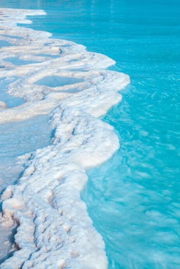 Spectacular condensation of salts on the shores of the Dead Sea in Jordan