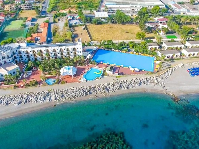 Hotel Club La Playa - Aerial view of the village from a drone