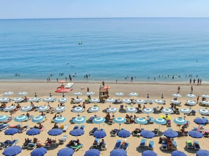 Aquilia Holiday Village Resort - The beach of Villaggio Aquilia in Marina di Badolato seen from the drone.