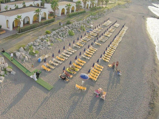 Hotel Club La Playa - Aerial view of the beach at Hotel Club La Playa in Marina di Patti