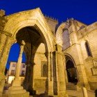 Padrão do Salado, a beautiful and well-preserved Gothic portico, has been declared a National Monument. Located in the historic center of Guimarães, Portugal, in front of the Church of Nossa Senhora da Oliveira, it was erected to commemorate the Battle of Salado (1340)