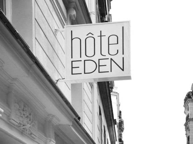 Hotel Eden Paris - Hotel Eden Paris view of the sign