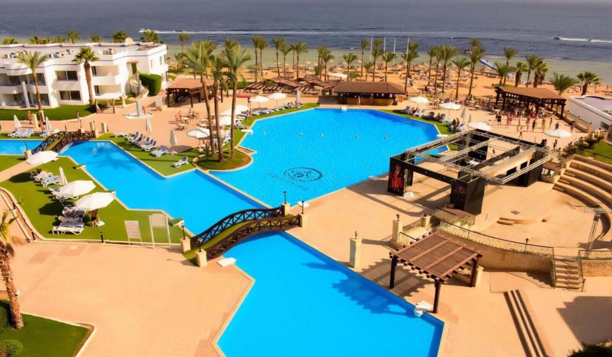 Queen Sharm Resort - Queen Sharm Resort: Aerial View of the Resort's Pool Park