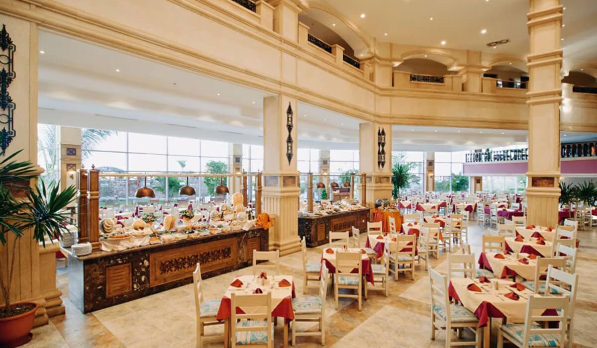 Queen Sharm Resort - Queen Sharm Resort: Restaurant Hall with Details of the Buffet Service