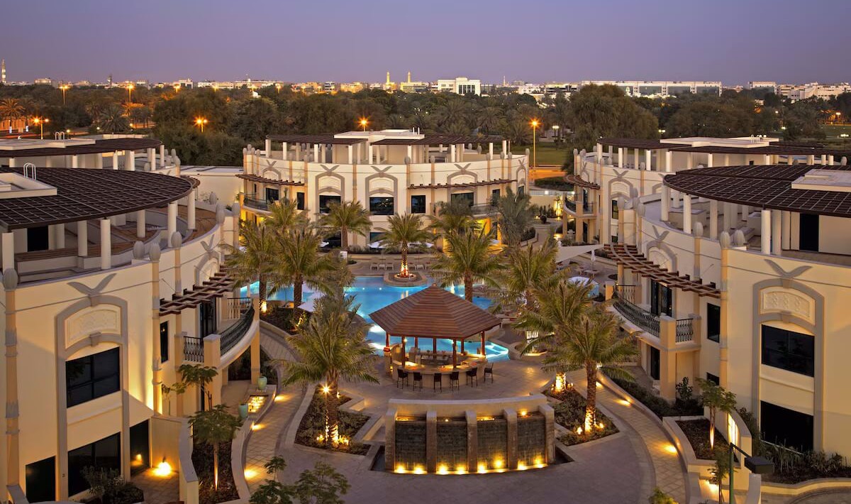 Al Ain Rotana - Immagine 1